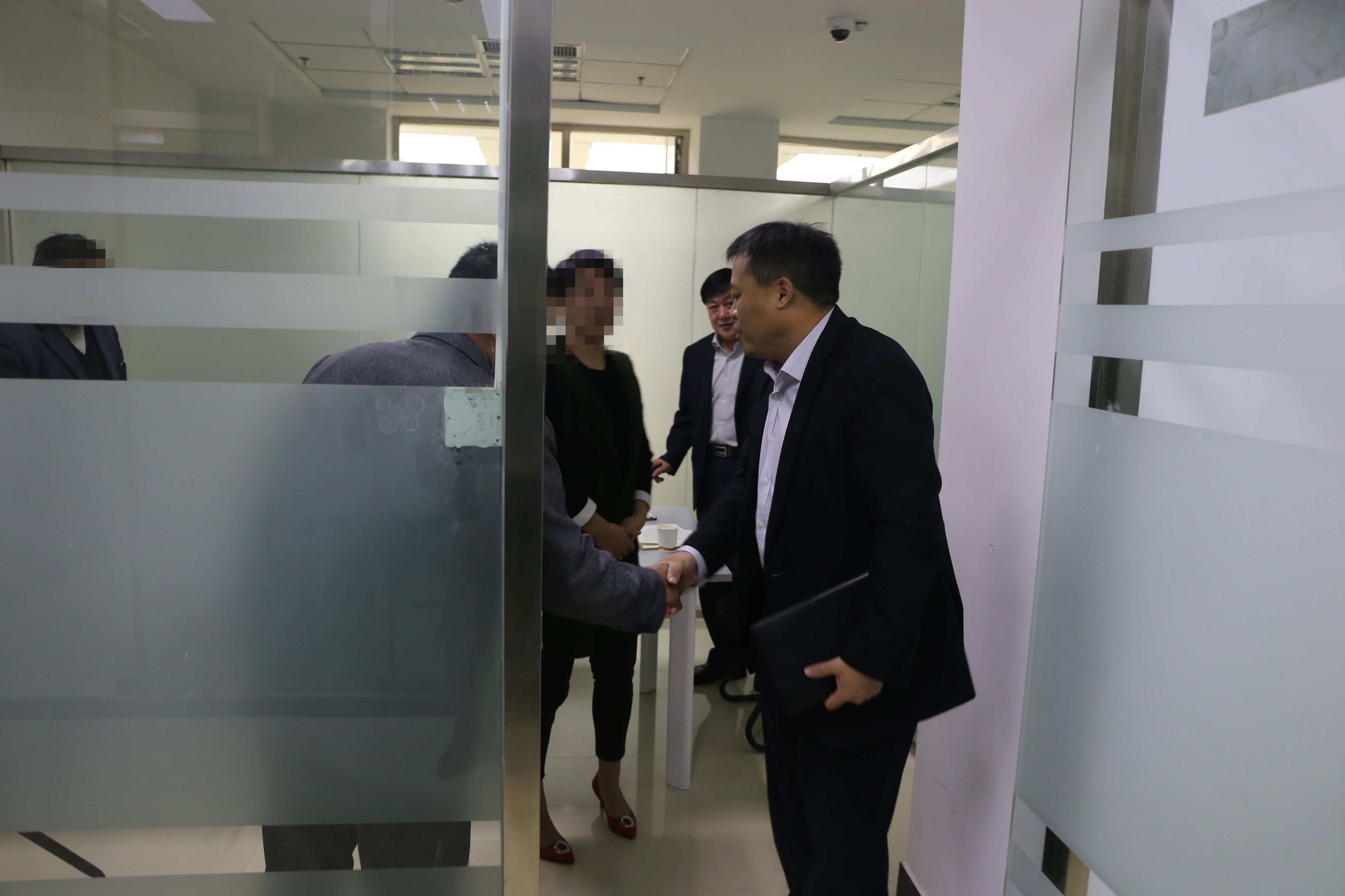 Ժ�����Խӷ� ����Ⱥ������